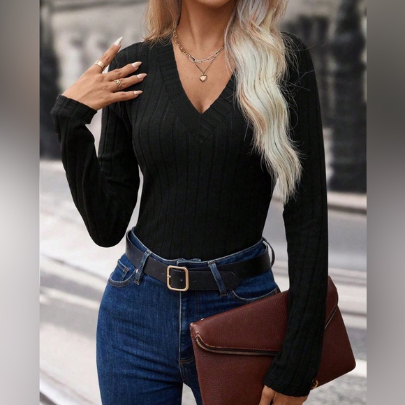 Ribbed V Neck Long Sleeve Top NEW 🏷️ - Picture 1 of 4